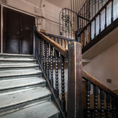 דירה Modern 2br In לבוב