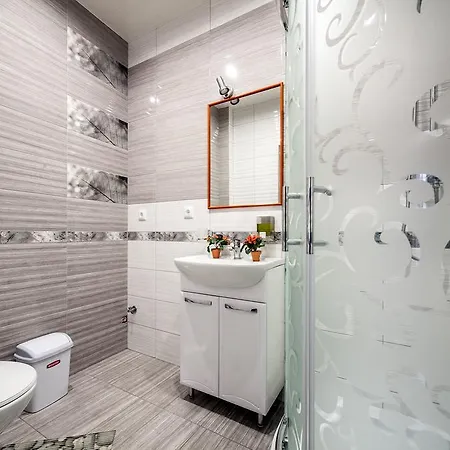 Апартаменты Modern 2br In