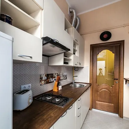 Апартаменты Modern 2br In