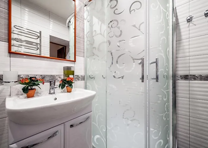 Modern 2Br Apartment In Central Lviv * Lviv