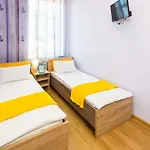 Modern 2br In *